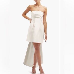 Alfred Sung Oversize Bow Back Strapless Minidress. Ivory. Size 2.